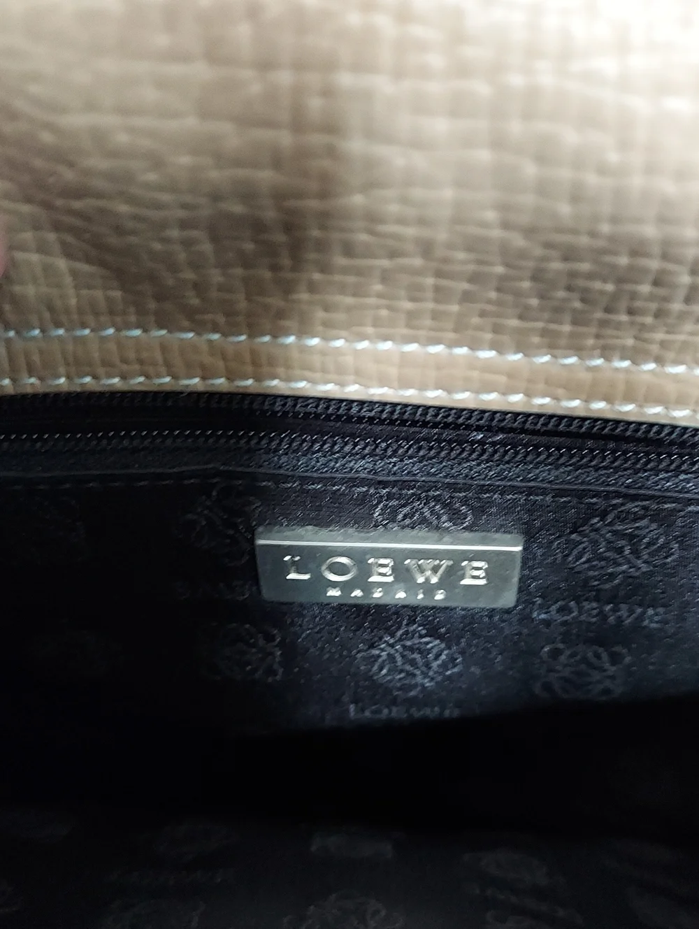 🌟 ULTRA RARE VINTAGE LOEWE MADRID TEXTURED LEATHER BAG 🌟